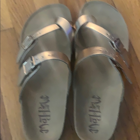 Sandals - Picture 5 of 7